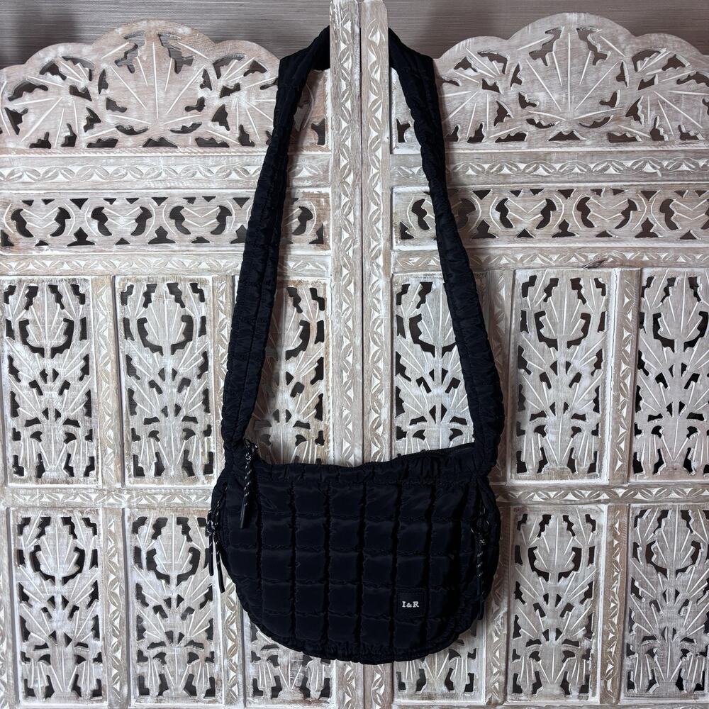 Classic Puff Iris Bag By Iris & Rainbow Black Nylon Travel w/Strap Sold Out